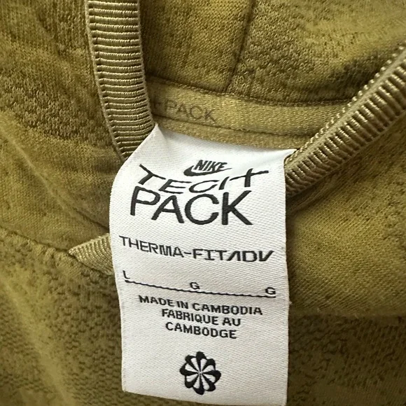 Nike THERMA-FIT ADV Tech Pack green Men's pullover Hoodie (DQ4286 378) Large - Picture 7 of 7